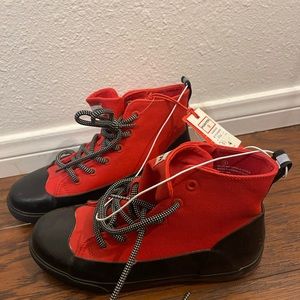 Hunter Canvas Sneakers